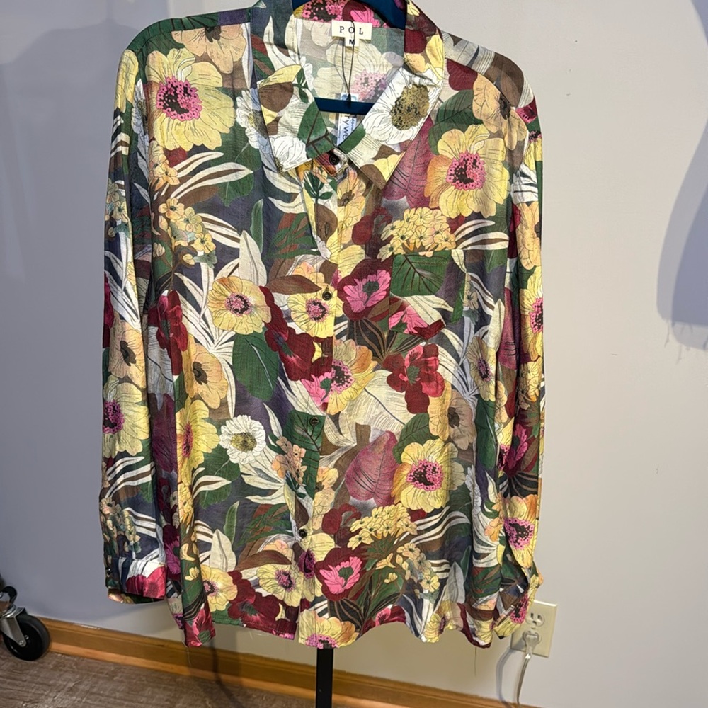 POL oversized button down top that will go with almost everything! Long sleeves